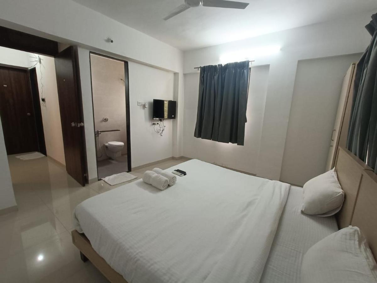 Service Apartments, Baner, Pune Eksteriør billede