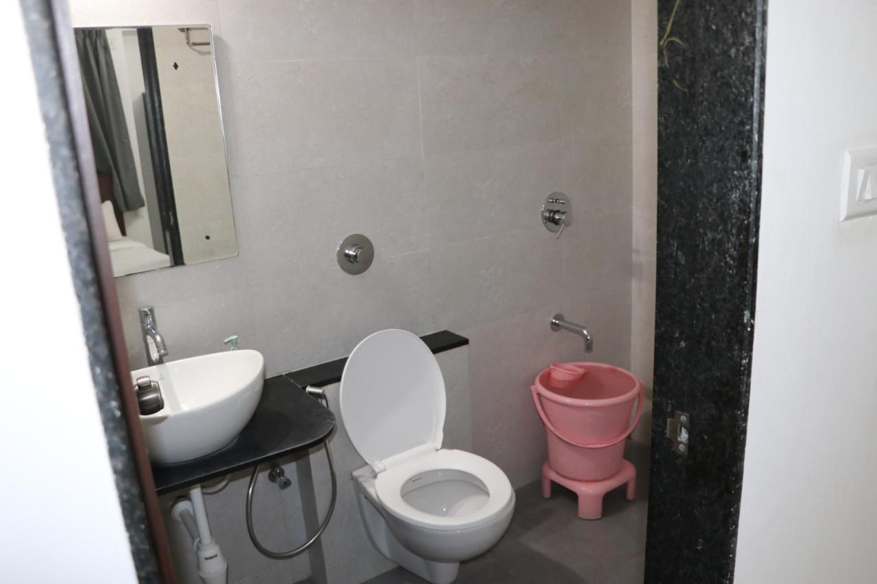 Service Apartments, Baner, Pune Eksteriør billede
