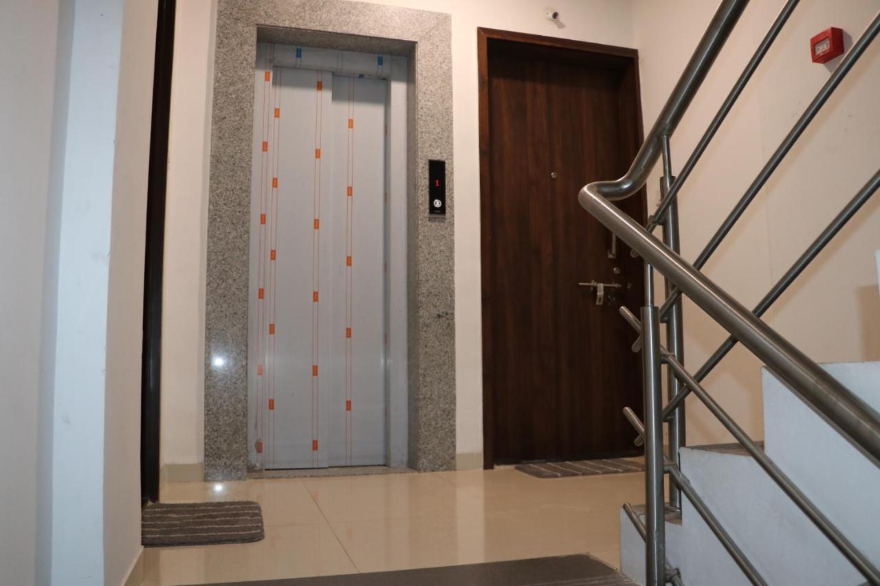 Service Apartments, Baner, Pune Eksteriør billede